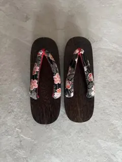 新品未使用　下駄 桐の下駄　花柄鼻緒　桜　Mサイズ