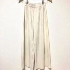 ホワイト　リブワイドパンツ　ウエストゴム