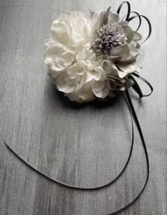toytoy857 コサージュ 大単品【白グレーマム】卒業式 入学 結婚式