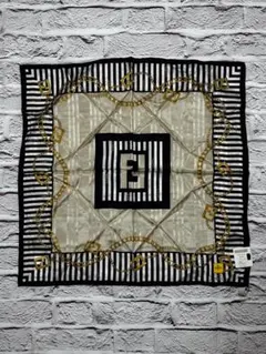 美品　FENDI　シルク混 　大判ハンカチ　ｗ1526-0317-4-2