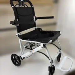 介助用車椅子 折りたたみ 軽量 アルミ製 ノーパンクタイヤ 介護 自走不可のサムネイル