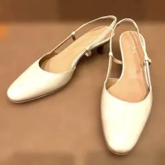 美品 Margaret Howell IDEA パンプス サイズ23cmのサムネイル