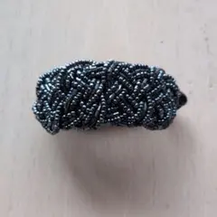 ビーズ編み込みヘアクリップ