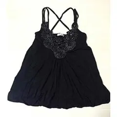 ビジュートップス  ロイヤルパーティー H&M Forever21 ZARAのサムネイル