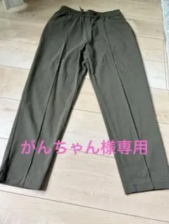 ライトオン　オリーブ クロップド丈　ゴムウエスト ストレートパンツのサムネイル