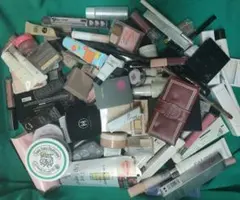 コスメなどまとめ売り 100点以上 デパコス プチプラ CHANEL Dior