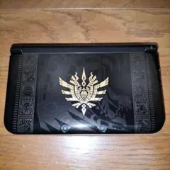 ニンテンドー3DSLLモンスターハンター4スペシャルパック　ゴア・マガラブラック
