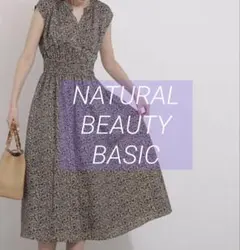 NATURAL BEAUTY BASIC Vネックシャーリングワンピース　花柄