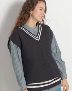 niko and...  ニコアンド　Vネックベスト