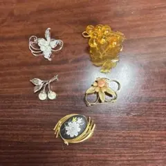 ヴィンテージ花モチーフブローチセット
