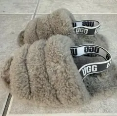 UGG グレー ファーサンダル - メルカリ