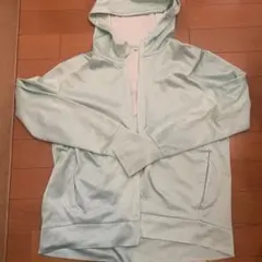 ミントグリーン フルジップパーカー Mサイズ　袖口に親指入れあり