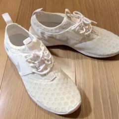 NIKE JUVENATE ホワイト 27cm
