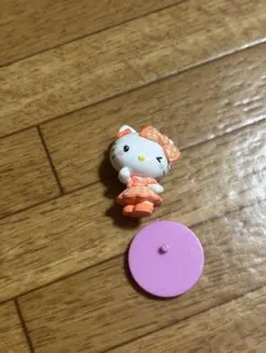 ハローキティ　チョコエッグ　フィギュア
