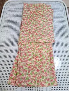 クリーム色に小花柄薄手ウール着物