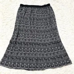 レリアン　花柄ロングフレアスカート　大きいサイズXL 洗える　現行タグ　ゴムのサムネイル