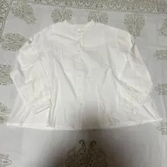 ホワイト 長袖シャツ ボタン付き　匿名配送