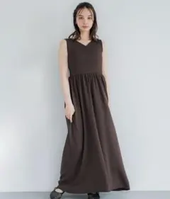 coca Vネックニットドレス