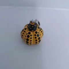 【ジャンク】草間彌生　かぼちゃキーホルダー　 パンプキンキーチャーム