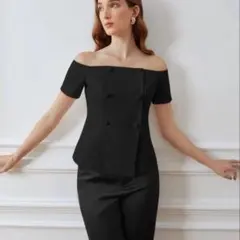 オフショルダー黒半袖トップス
