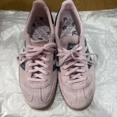 adidas ピンクスニーカー25センチ