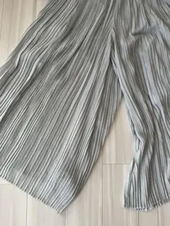 UNIQLO ユニクロ プリーツ ワイドパンツ グリーン ゆったり 春夏