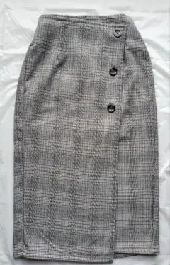 チェック柄タイトスカート暖かい裏起毛 ボタン付き