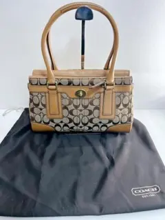 【美品】コーチ　トートバッグ　シグネチャー　ベージュ　ターンロック　キャンバス