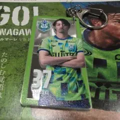 湘南ベルマーレの鈴木雄斗選手のミラーアクリルキーホルダーです。