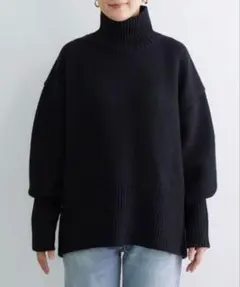 ADAM ET ROPE' タートルバックスリットニット