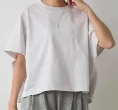 ビアズリー スクエアTee BEARDSLEY 新品未使用　半袖Tシャツ五分袖のサムネイル