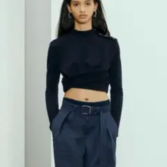 完売品☆ZARA　ザラ　サープラス　クロップド丈　ウールニットセーター　濃紺　M