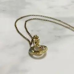 Vivienne Westwood 立体オーブネックレス