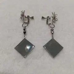 イヤリング シルバー フラワーモチーフ ブルー ダイヤパーツ ネジバネ式