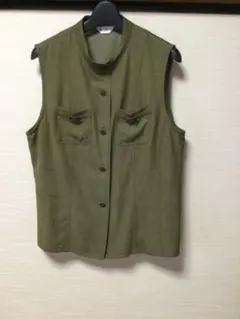タイムセール‼️ノーカラー ベスト オリーブグリーン
