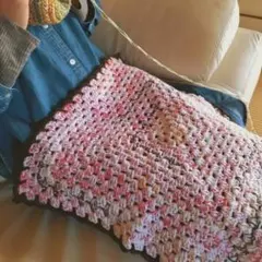 グラニースクエアひざ掛け　ブランケット