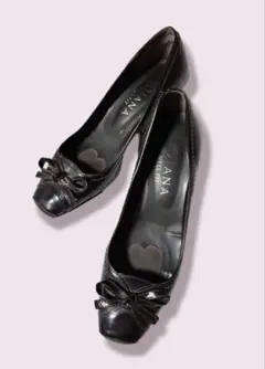 DIANA ダイアナ　黒　エナメル　パンプス 23cm