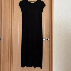 ユニクロ ☆ ロングワンピース Lサイズ 黒