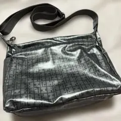 大和屋　ショルダーバッグ　軽量　隠しポケット　シルバーグレー系　日本製