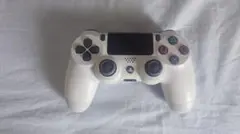 DUALSHOCK 4 ホワイト CUH-ZCT2J