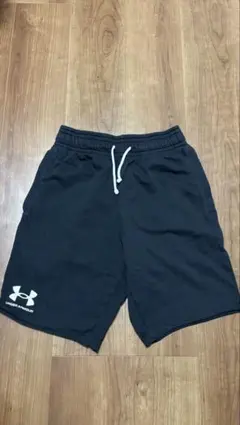 Under Armour 黒 ショートパンツ S/M