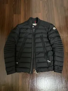 MONCLER ダウンジャケット