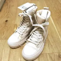 Item thumbnail for item e4ee1b23-4049-4b1f-acbd-27ce08bd1c7d