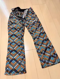 Volcom 幾何学模様 スノーボードパンツ