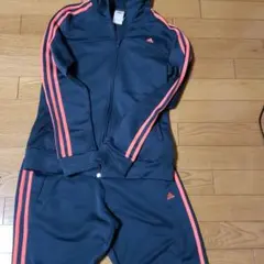adidasジャージセットアップ