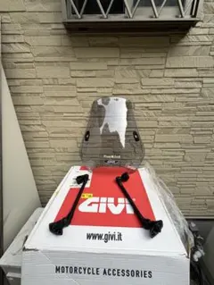 GIVI A660 ユニバーサル ウインドスクリーンのサムネイル