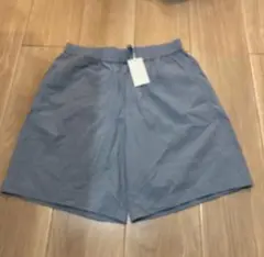 COS ハーフパンツのサムネイル