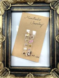 耳ツボジュエリーNO.102 10粒　キャラクター系✖️ゴールド系✖️ピンク