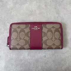 COACH Signature Zip Around Wallet ボルドー