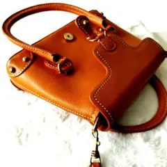 美品 フォリフォリ 2WAY レザーバッグ キャメル ゴールド金具 スクエアのサムネイル